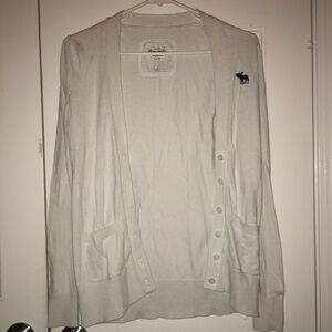 ABERCROMBIE WHITE KNIT CARDIGAN